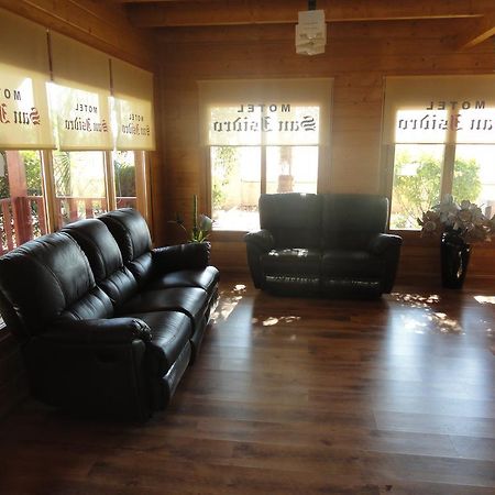 Motel San Isidro Villarrubio Eksteriør bilde