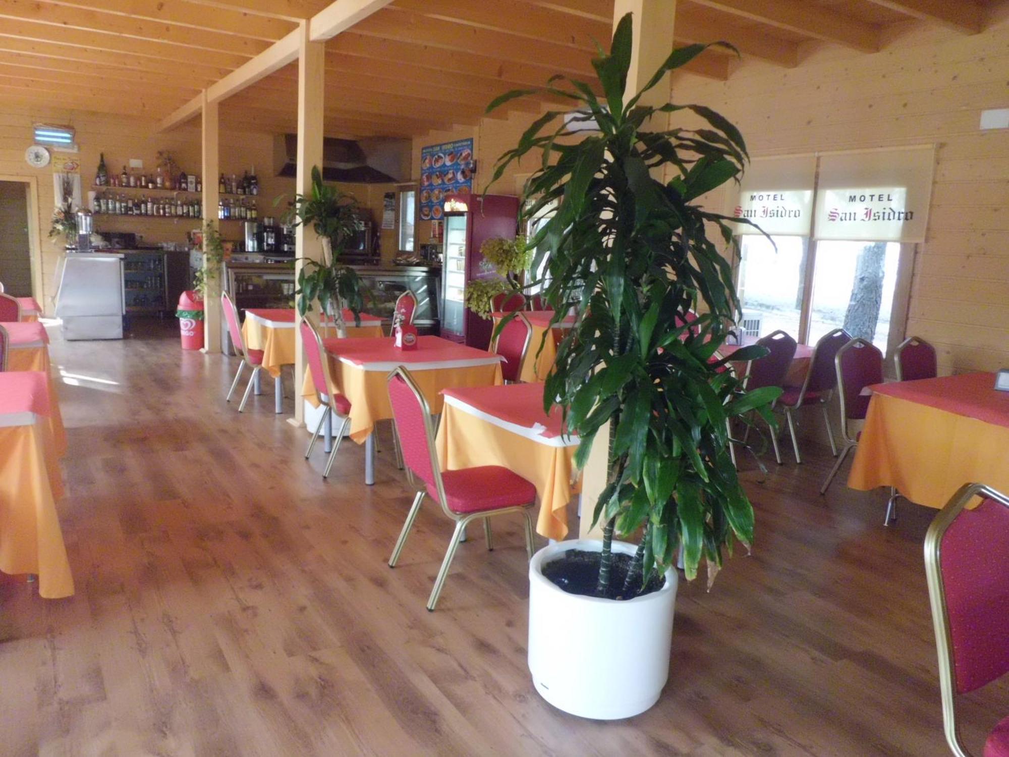 Motel San Isidro Villarrubio Eksteriør bilde