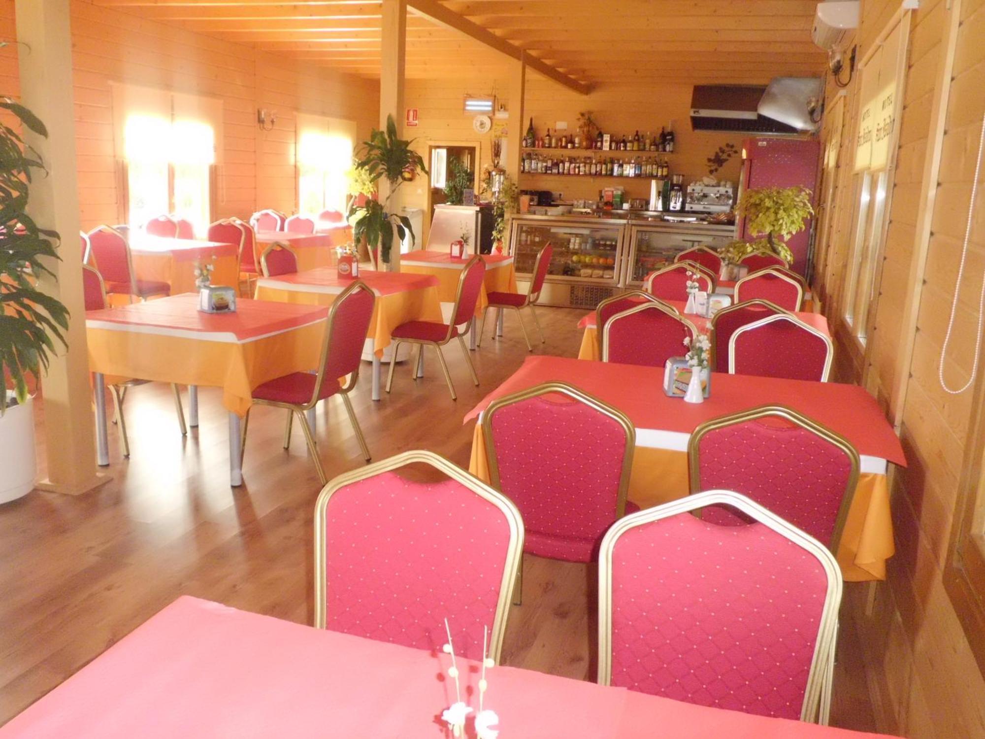 Motel San Isidro Villarrubio Eksteriør bilde