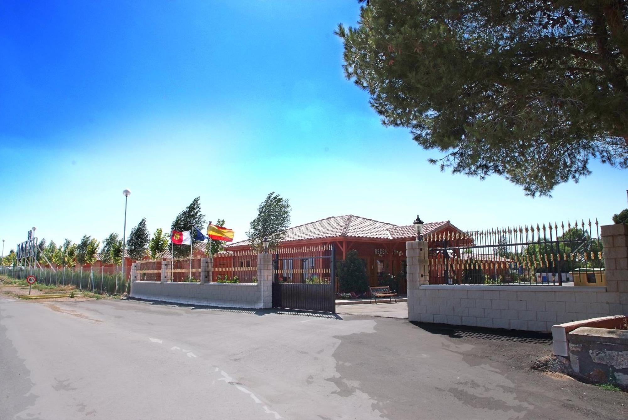 Motel San Isidro Villarrubio Eksteriør bilde