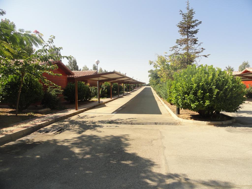 Motel San Isidro Villarrubio Eksteriør bilde